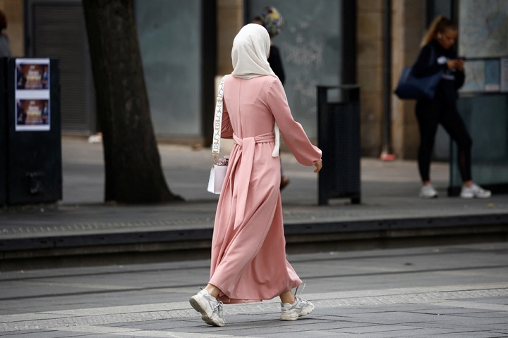 Rentrée scolaire sous tension en France avec l’interdiction de l’abaya