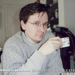 Dominique Bernard était un professeur de français au lycée Gambetta-Carnot d’Arras, dans le Pas-de-Calais. Il est né le 12 février 1966 à Arras et il est mort le 13 octobre 2023, à l’âge de 57 ans, poignardé par un ancien élève radicalisé dans la cour de son établissement.