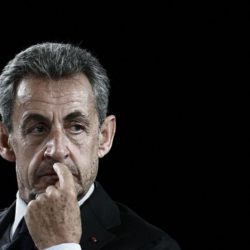 Nicolas Sarkozy est soupçonné d’avoir participé à des manœuvres frauduleuses pour se disculper des accusations de financement libyen de sa campagne présidentielle de 2007.