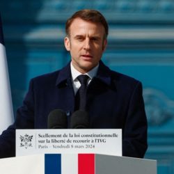 Macron souhaite inscrire l'IVG dans la charte des droits fondamentaux de l'UE