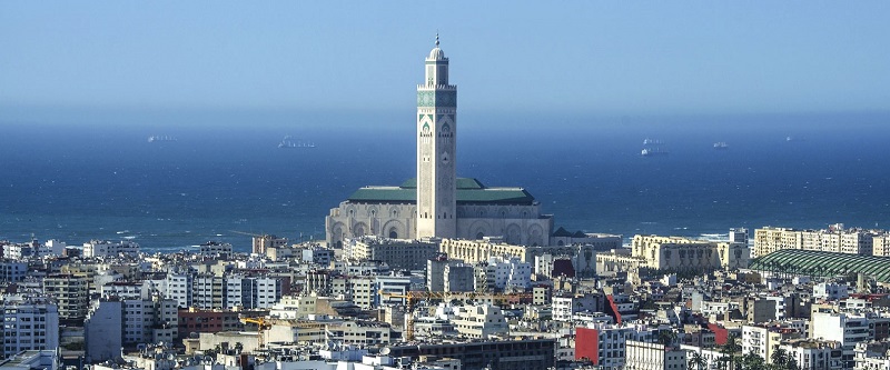Casablanca est une ville fascinante et contrastée, qui mêle tradition et modernité, richesse et pauvreté, histoire et actualité.