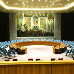 Le Conseil de sécurité est l’un des six organes principaux de l’Organisation des Nations unies (ONU). Il a pour mission de maintenir la paix et la sécurité internationales, en prenant des décisions qui s’imposent à tous les États membres de l’ONU.